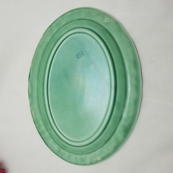 Mount Clemens Pottery Petal Green Oval Serving Platter - Picture 3 of 15